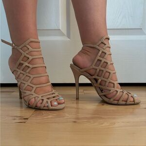 Madden Girl - Size 7.5 - Nude - Heel
